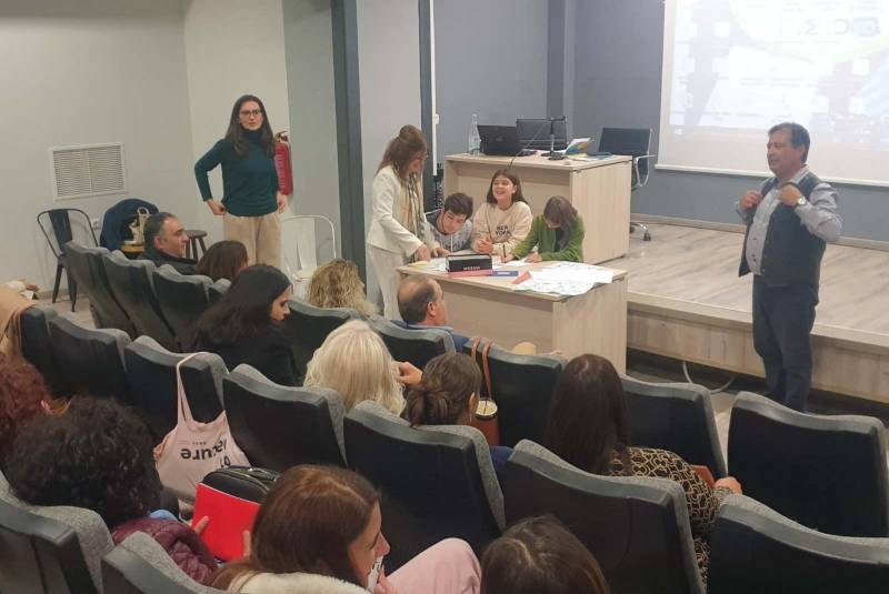 Επιμορφωτική δράση στη Νάουσα με τίτλο «Μαθητικά, Σχολικά και Διασχολικά Έντυπα- Το παράδειγμα της Κρήτης»