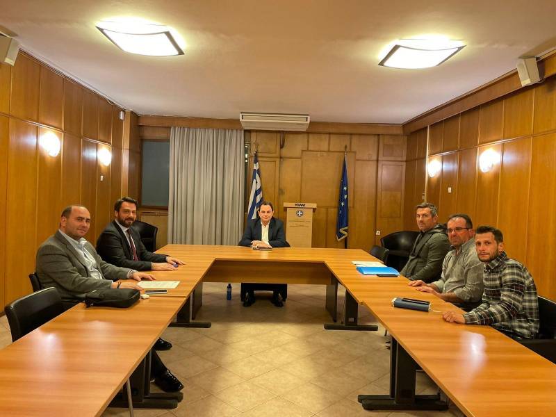 Πρότυπο αγρόκτημα εμβολιοληψίας για οπωροφόρα φυλλοβόλα δένδρα στα σκαριά από το Υπουργείο Αγροτικής Ανάπτυξης