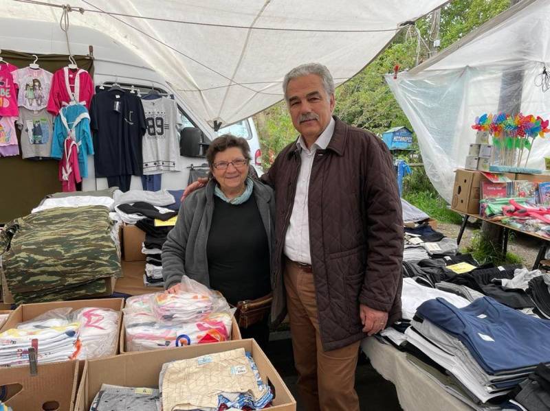 Λαϊκές αγορές επισκέφθηκε ο υποψήφιος βουλευτής του ΣΥΡΙΖΑ Πέτρος Τσαπαρόπουλος