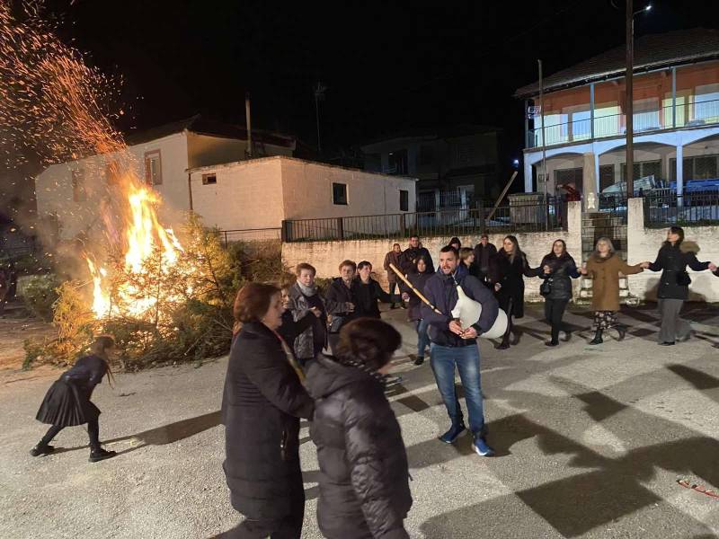 Με άναμμα κέδρων αποχαιρέτησε την Αποκριά το Δάσκιο