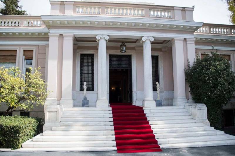 Στο Μέγαρο Μαξίμου οι συνδικαλιστές των λαϊκών αγορών – Κρίσιμες επαφές για φορολόγηση και ηλεκτρονικό δελτίο αποστολής