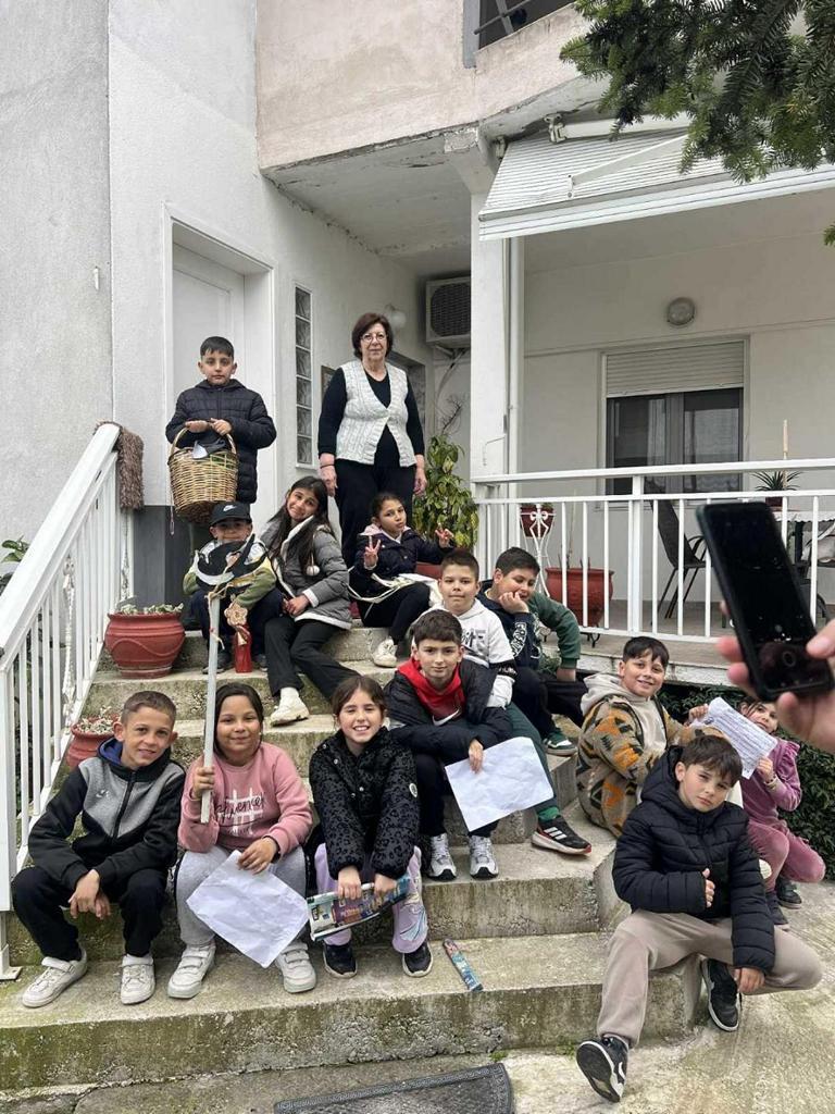 «Η Χελιδόνα» έφερε το μήνυμα της άνοιξης στις αυλές της Κουλούρας