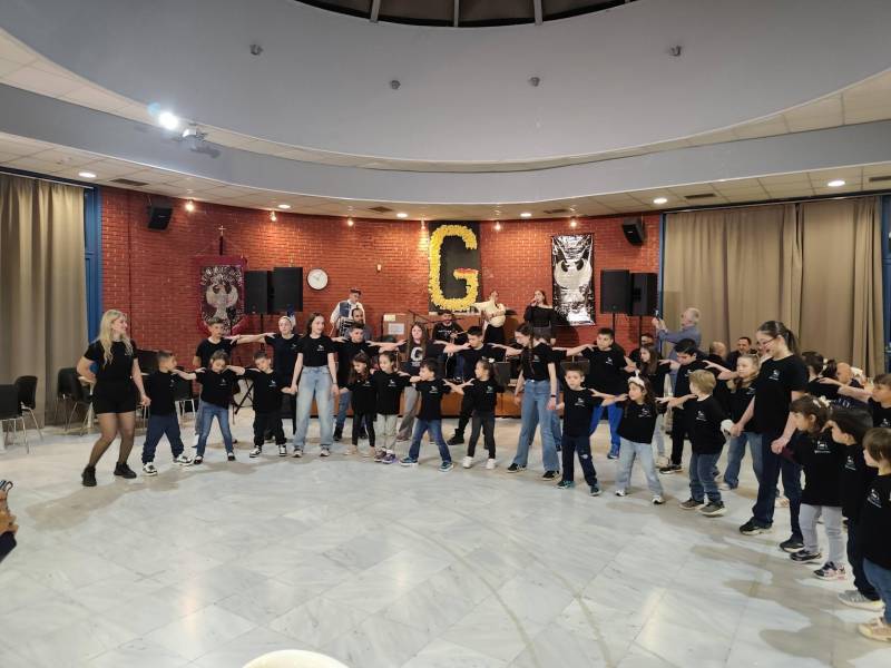 Με πολύ κόσμο ο χορός της Νεολαίας της Ευξείνου Λέσχης Βέροιας