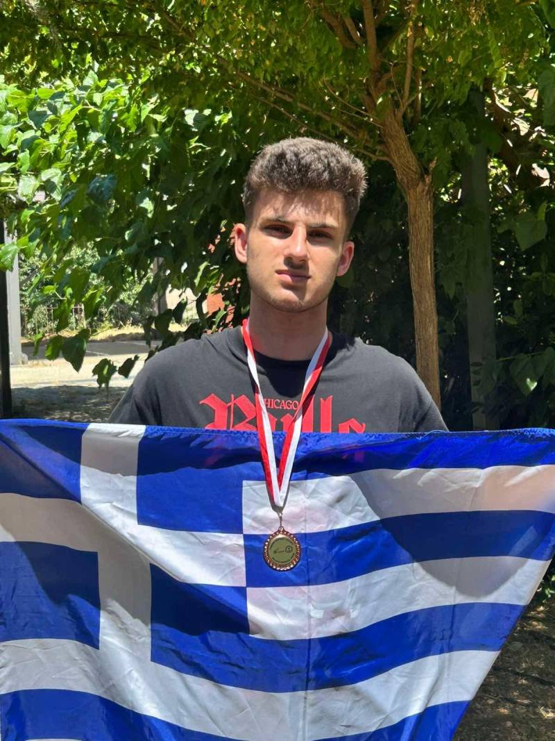 Χάλκινο μετάλλιο για τον Στέργιο Νακίτσα στη Βαλκανική Ολυμπιάδα Φυσικής 2026