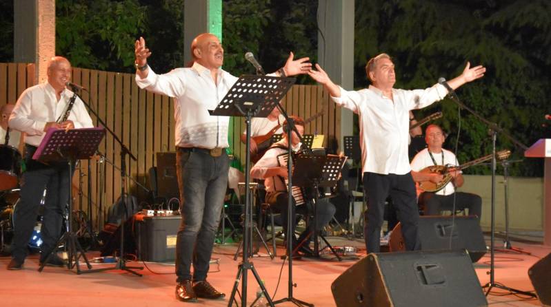 Μεγάλη ανταπόκριση στο αφιέρωμα για τον Στέλιο Καζαντζίδη στη Νάουσα