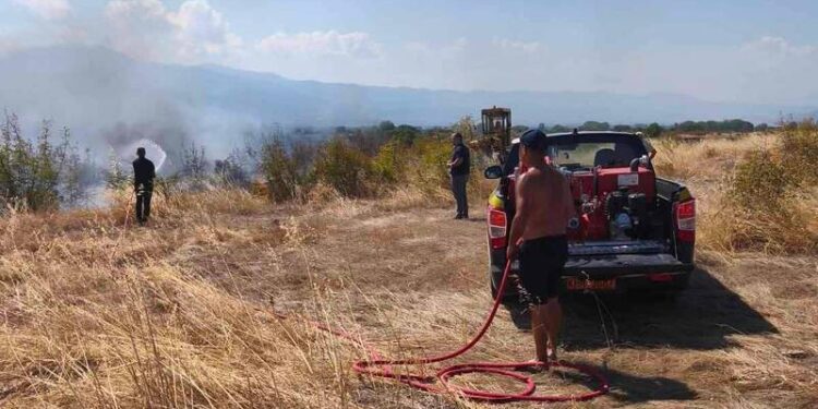 Άμεση κινητοποίηση για πυρκαγιά στην περιοχή Ρουντίνα Αγγελοχωρίου