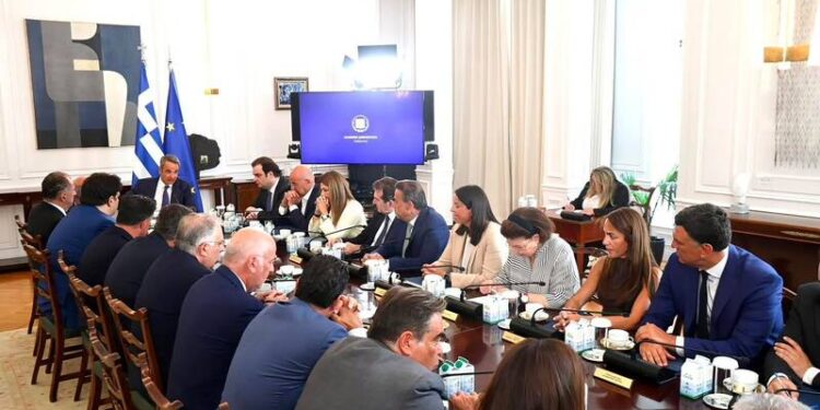 Αλλαγές στα σχολεία από τη νέα χρονιά – Απινιδωτές, lockers και επέκταση του Ψηφιακού Φροντιστηρίου