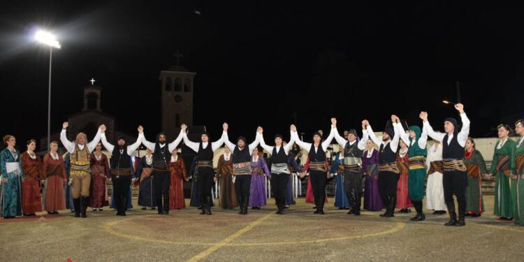 Με Θράκη, Ρουμλούκι και Πόντο η έναρξη του διήμερου ανταμώματος στο Μακροχώρι