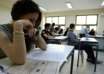 Πανελλαδικές εξετάσεις: Τα βατά θέματα ανεβάζουν τις βάσεις