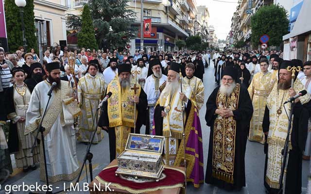 Λαμπρή υποδοχή της Αγίας Ζώνης στη Βέροια