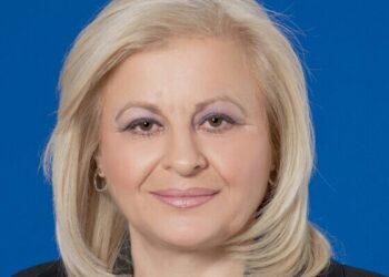 Μπατσαρά:  “Θέτω τον εαυτό μου και πάλι στη διάθεση του εκλογικού σώματος”