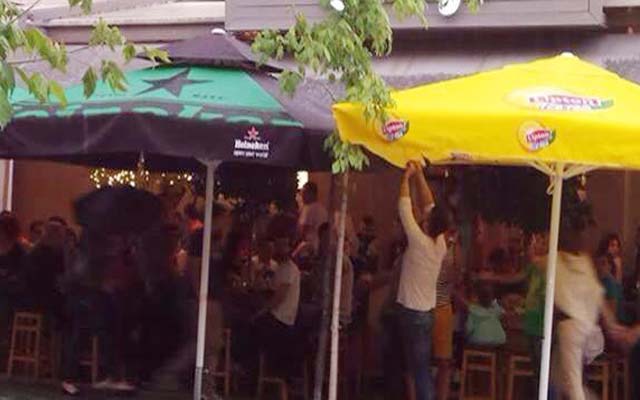 Πότε θα μπει τάξη στην ανάπτυξη τραπεζοκαθισμάτων;