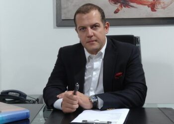 Ανοιχτή ρινοπλαστική συνδυάζει το τερπνόν μετά του ωφελίμου