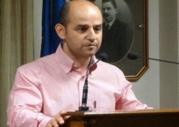 Λαγός τη φτέρη κούναγε, κακό του κεφαλιού του!