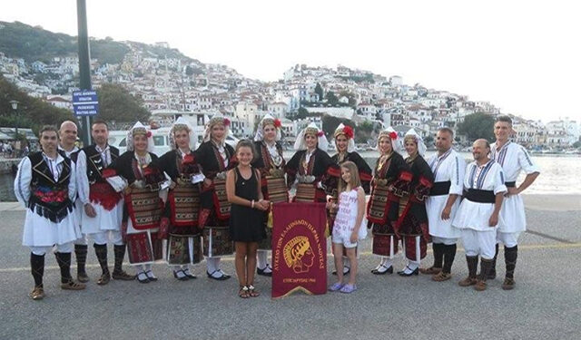 Το Λύκειο Ελληνίδων Νάουσας κόβει την βασιλόπιτα