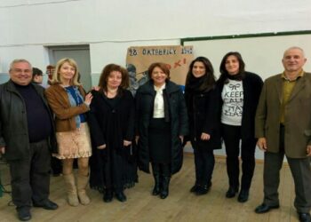 Η προϊσταμένη της Δευτεροβάθμιας Εκπαίδευσης στο Φιλίππειο Γυμνάσιο