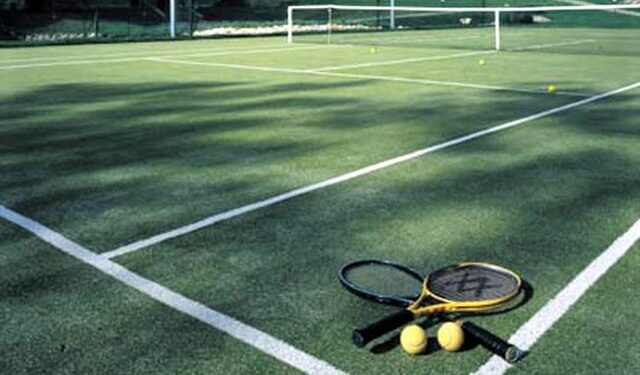 tennis raketes