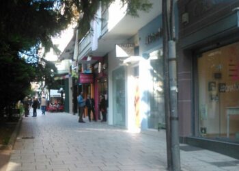 Διχασμένος ο εμπορικός κόσμος της Βέροιας με το άνοιγμα των καταστημάτων την Κυριακή