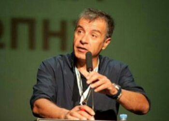 Έρχεται στην Βέροια ο Σταύρος Θεοδωράκης