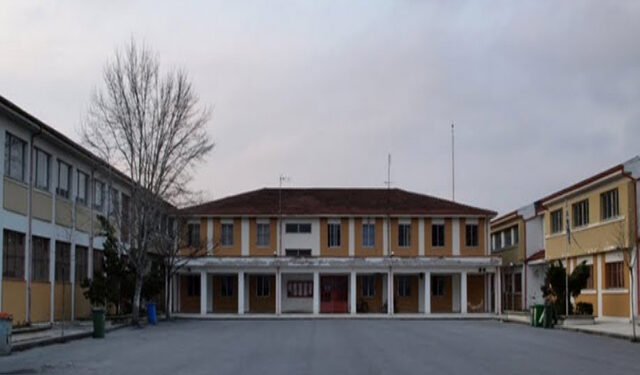 Πρωτιά μαθητή του ΕΠΑΛ Αλεξάνδρειας