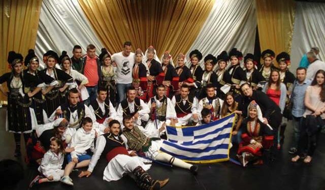 Ο ετήσιος χορός των συλλόγων Μονοσπίτων ‘Αγία Μαύρα’ και ‘Ελπίς’