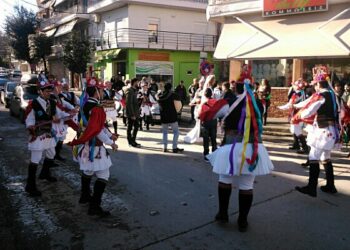 Η Εύξεινος Λέσχη Βέροιας αναβίωσε τους Μωμόγερους (video)