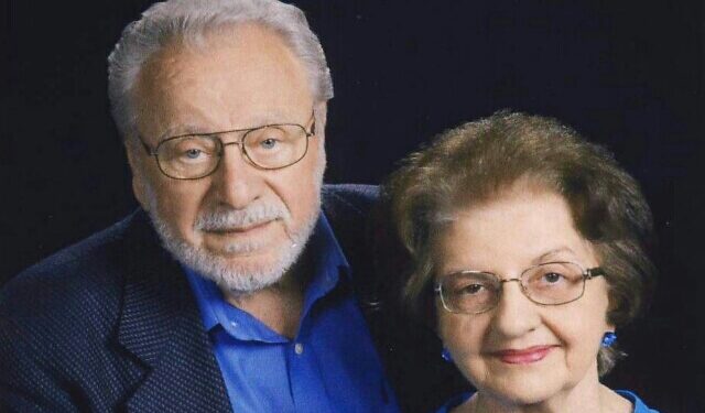 Ο ομογενής Τρύφωνας Τρύπτσας δωρητής της Δημοτικής Βιβλιοθήκης «Θεανώ Ζωγιοπούλου»