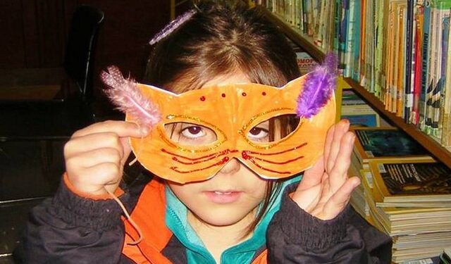 apokria mask kid