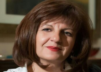 Με τους ανασφάλιστους του ΟΑΕΕ συναντήθηκε η Φρόσω Καρασαρλίδου