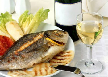 Ψάρι με κρασί