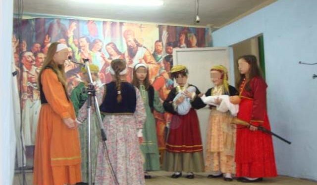Ο εορτασμός της 25ης Μαρτίου στο 6ο Δημοτικό Σχολείο Νάουσας – Επίσκεψη στα 3-5 Πηγάδια