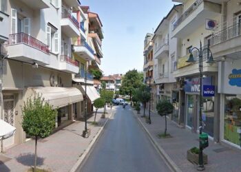 Πασχαλινό ωράριο καταστημάτων στη Νάουσα ανακοίνωσε ο Εμπορικός Σύλλογος