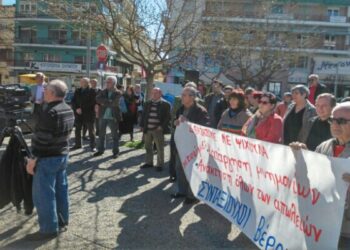 Συγκεντρώσεις διαμαρτυρίας πραγματοποίησαν συνταξιούχοι σε Βέροια και Νάουσα