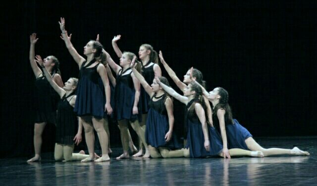Γέμισε χορευτές η Βέροια!