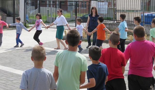Η συγγραφέας Φιλοθέη Σινώλα επισκέφθηκε το Δημοτικό Σχολείο Ριζωμάτων