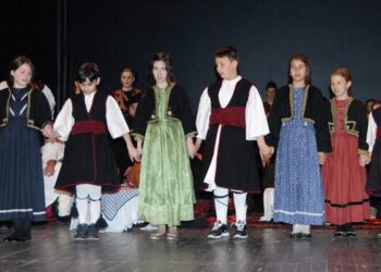 Αποχαιρετιστήρια γιορτή των παιδικών τμημάτων του Συλλόγου Βλάχων Βέροιας