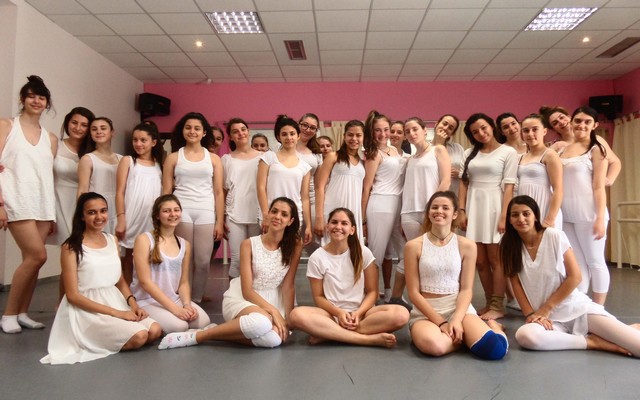 armonia kinis