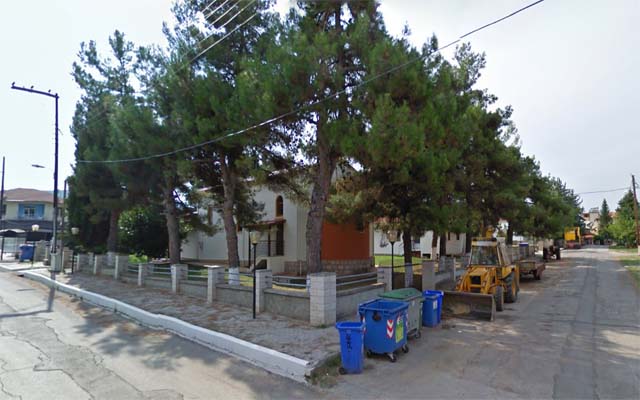 Δωρεά οργάνων παιδικής χαράς από τον Σύλλογος Πολιτισμού και Παράδοσης Τριποτάμου στον Δήμο Βέροιας