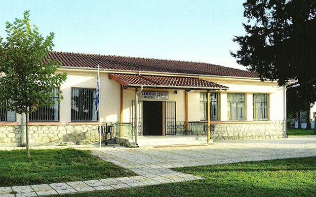 Η “Καθημερινή” δώρισε παιδικά βιβλία στο Δημοτικό Σχολείο Προδρόμου – Αγίας Τριάδας