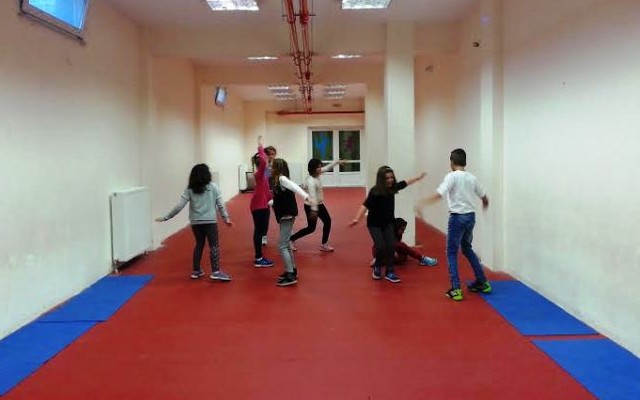 Από το μόριο στο άτομο – Βιωματική Φυσική στα Ιδιωτικά Εκπαιδευτήρια Βέροιας