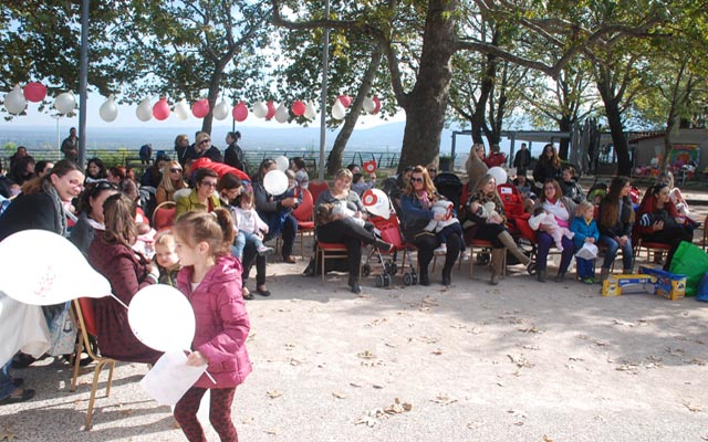 Πραγματοποιήθηκε ο 6ος Δημόσιος Ταυτόχρονος Θηλασμός στη Βέροια (φωτογραφίες & βίντεο)