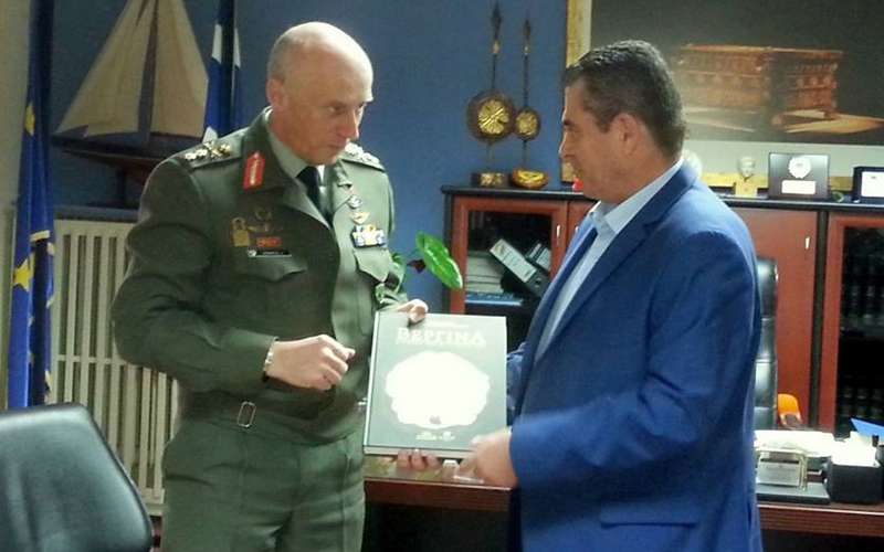 Τον απερχόμενο διοικητής της Μεραρχίας υποδέχθηκε ο αντιπεριφερειάρχης