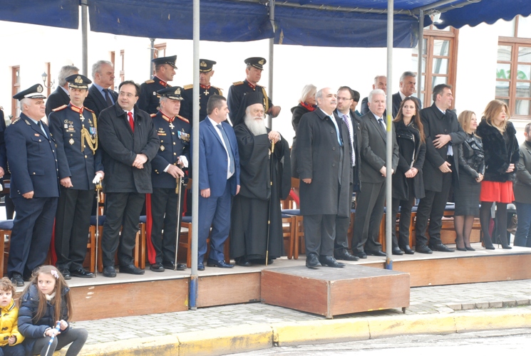 Με επισημότητα γιορτάστηκε η 25η Μαρτίου στην Βέροια (φωτογραφίες)