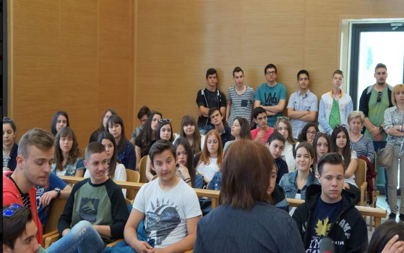 Μαθητές του 1ου ΓΕΛ Νάουσας ξεναγήθηκαν στο Δικαστικό Μέγαρο