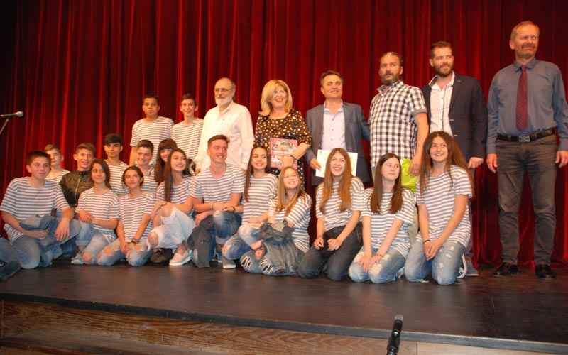 Στο 2ο Γυμνάσιο Αλεξάνδρειας το πρώτο βραβείο της 4ης Θεατρικής Άνοιξης Εφήβων Γυμνασίων, Λυκείων Ημαθίας, Πέλλας, Πιερίας (φωτογραφίες)