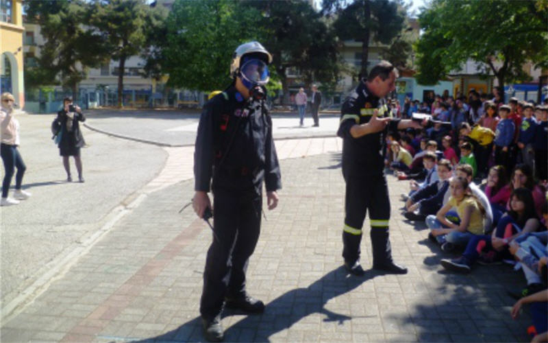 Επίσκεψη της Πυροσβεστικής Υπηρεσίας στο 6ο Δημοτικό Σχολείο Βέροιας