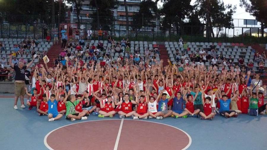 “Βούλιαξε” η Ελιά στην τελετή λήξης της Ακαδημίας Μπάσκετ Φίλιππος