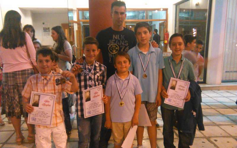 Διακρίσεις μαθητών της Ευξείνου Λέσχης Νάουσας στο σκάκι