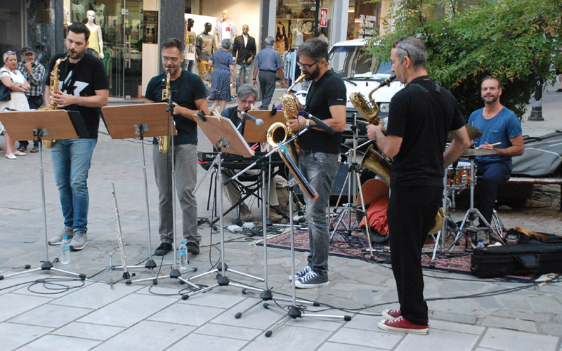 Νότες δροσιάς με μουσική τζαζ στον πεζόδρομο της Βέροιας (φωτογραφίες, βίντεο)