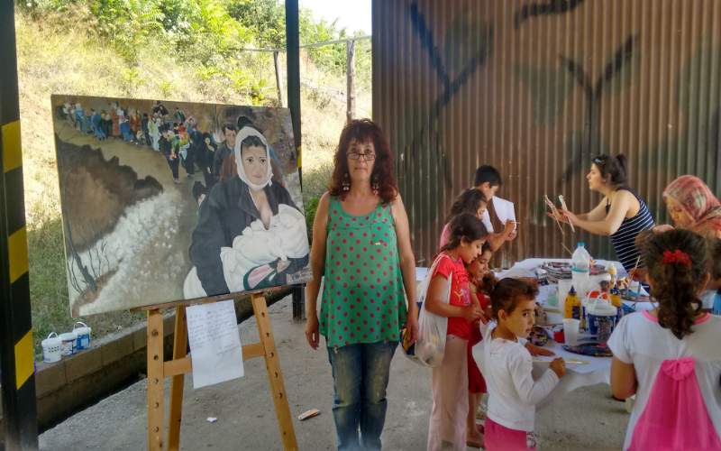 Επίσκεψη του ΠΑΜΕ στο χώρο φιλοξενίας προσφύγων στην Αγία Βαρβάρα